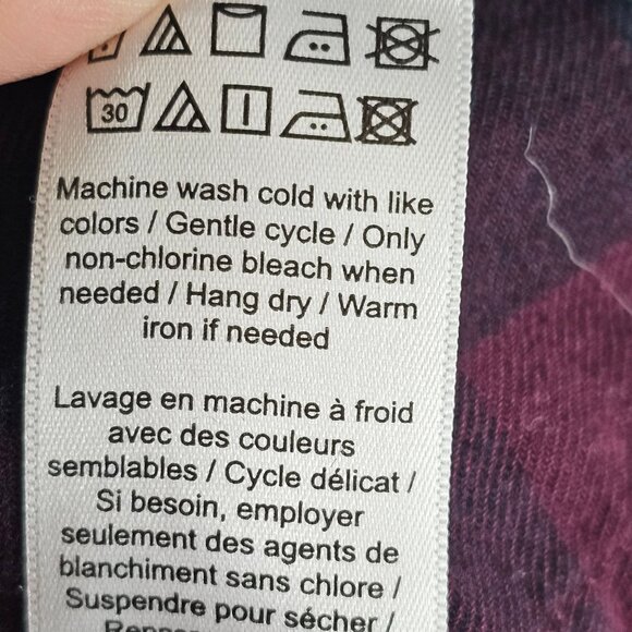 UnTuckit Men M Red Black Check Plaid Country Western Farmer Casual Outdoor Shirt - Picture 9 of 11